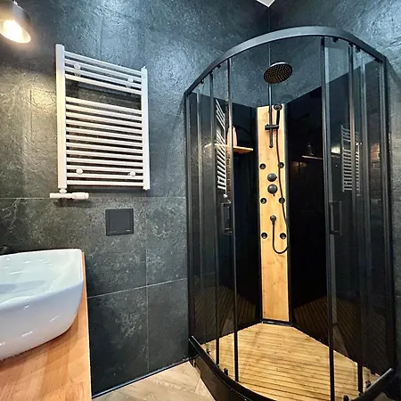 Apartment Sky Mirror Jacuzzi Krakau